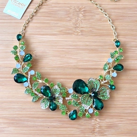 Brand New Eye Candy 14k Gold Plated w/ Glass Crystal Green Statement Necklace - Picture 2 of 13